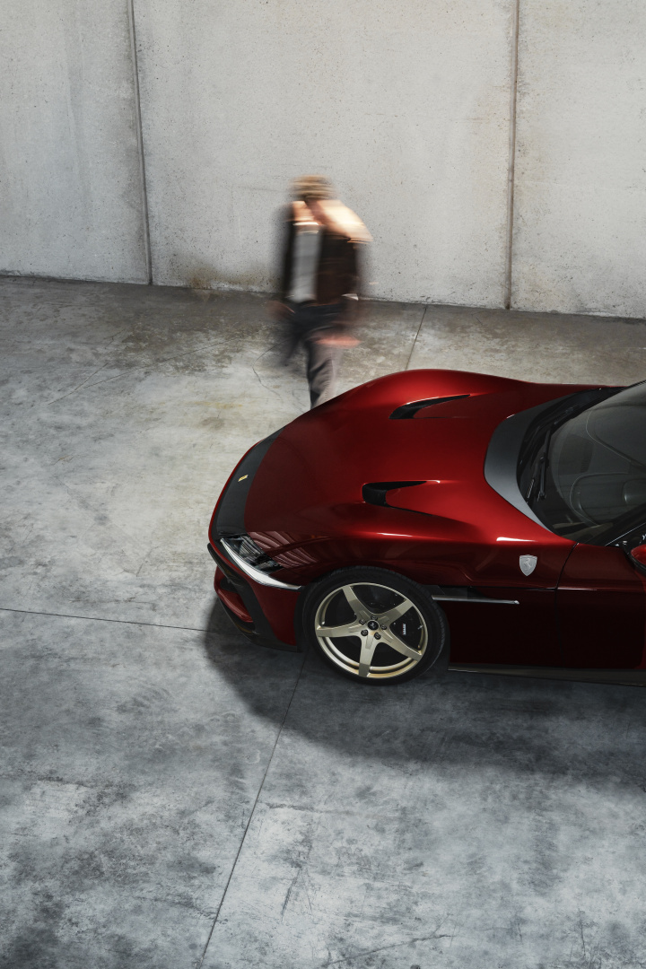 SMALL_Ferrari_3_MOD